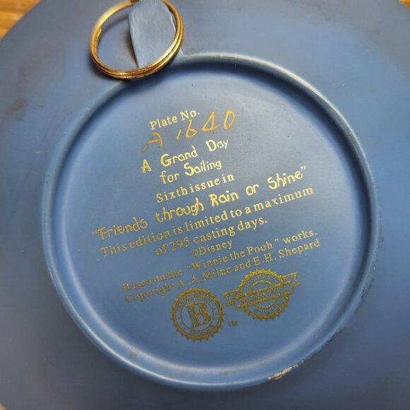 Bradford Exchange Winnie the Pooh Collectible 3D Plate A Grand Day for Sailing - Picture 11 of 11